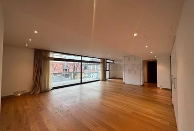 Apartament cu 4 camere semidecomandat în Kiseleff - 2