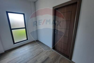 Apartament cu 3 camere NOU(cel mai mic pret/mp + parcare gratuita)