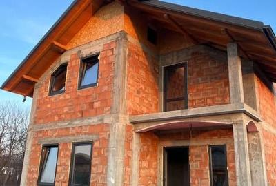 Casă cu 4 camere cu Teren 443 Mp în Holboca - 7