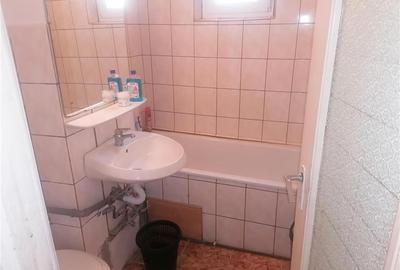 Apartament cu 3 camere decomandat în Lipovei - 8