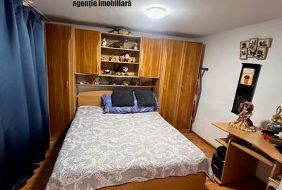 Casă cu 4 camere cu Garaj în Est - 4