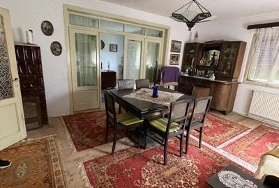 Casă cu 4 camere în Central - 6