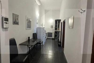 Apartament 3 camere, 75 mp, zona Ultracentrala - 2