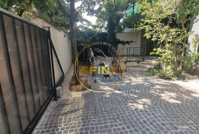 Casă individuală cu 8 camere cu Canalizare în Colentina - 17