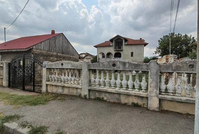 Casă cu 6 camere în Găești - 2