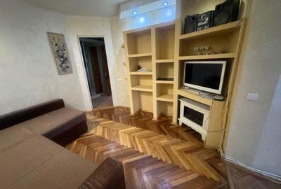 Apartament cu 2 camere decomandat în Drumul Taberei