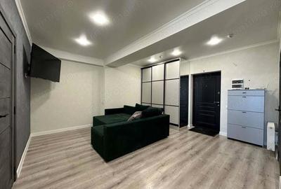 Garsonieră în Titan - 2