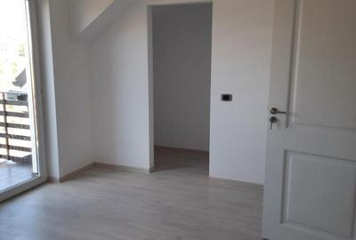 Casă cu 4 camere decomandat în Burdujeni - 15