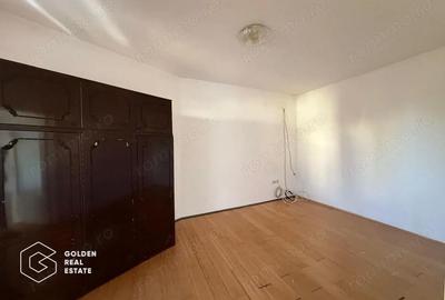 Casă cu 6 camere cu Teren 100 Mp în Central - 3