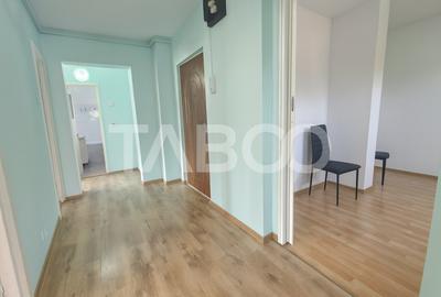 Strand - 3 camere cu balcon si pivnita - la etajul 4 - 10