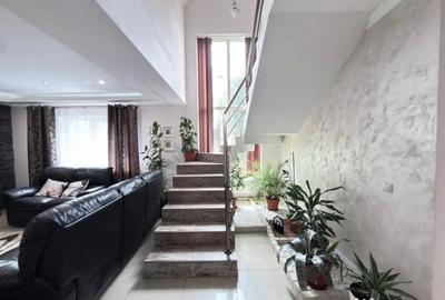 Casă cu 5 camere cu Teren 450 Mp în Central - 7