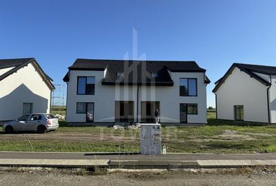 Casă Tip Duplex INDEPENDENTĂ ENERGETIC - Cartier NOU