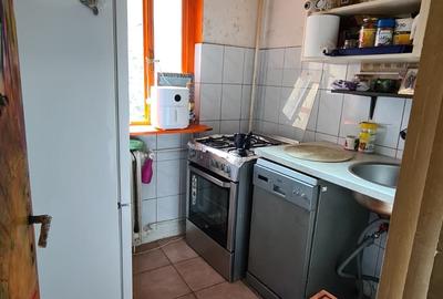 Apartament cu 2 camere semidecomandat, mobilat în Berceni - 4