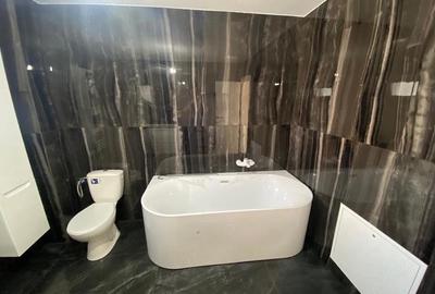 Casă cu Teren 500 Mp în Central