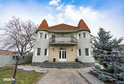 Casă cu 5 camere cu Teren 1880 Mp în Iorga - 2