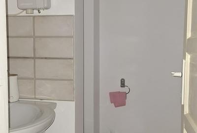 Spațiu comercial, de 100 mp, în Central - 8