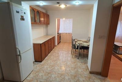 Apartament cu 3 camere decomandat în Torontalului - 8
