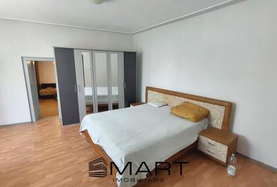 Casa cu 8 camere + 800mp teren Cisnadie zona Centrala