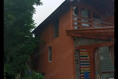 Casă cu 2 camere cu Teren 500 Mp în Rusu Bârgăului