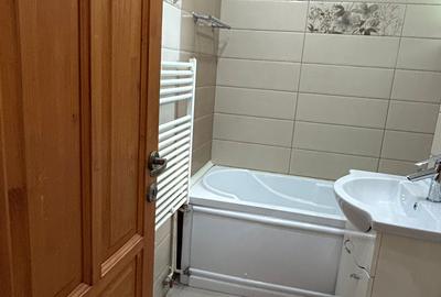 Inchiriez apartament 3 camere zona Florilor - 8