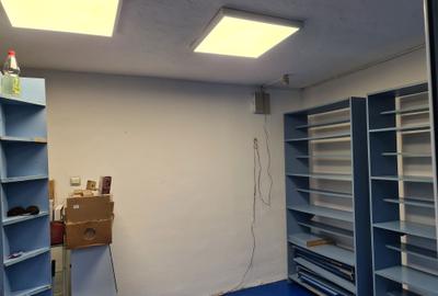 Spațiu comercial, de 12 mp, în Petros - 1