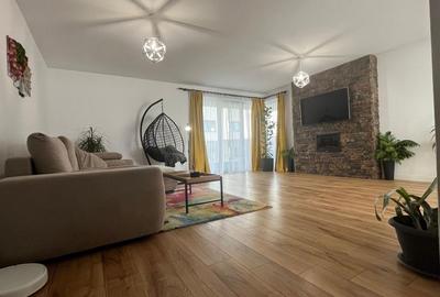 Casă cu 4 camere cu Teren 250 Mp în Central