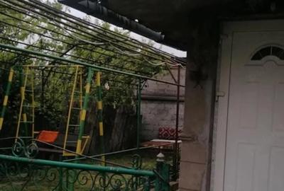 Casă cu 5 camere cu Teren 2500 Mp în Domnești - 2