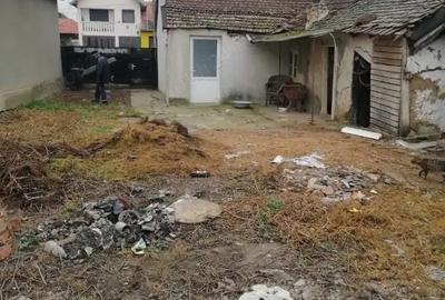 Casa de vanzare la Ineu - 1