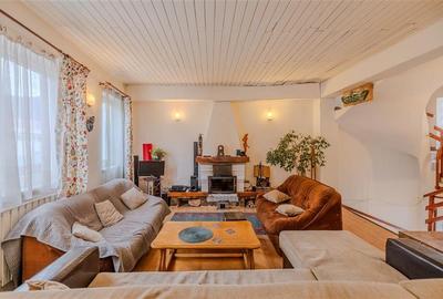 Locuinta cu caracter,doua niveluri,4 camere,terasa,garaj,curte,Centru Istoric Br - 41