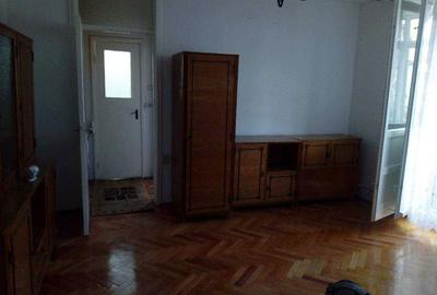 Apartament cu 3 camere semidecomandat în Central - 5