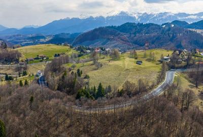 Teren Construcții intravilan de 2000 mp, în Fundata - 8