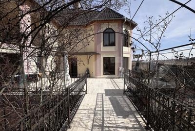 Casa spa?ioasa, 11 camere, 600 mp, teren 1450 mp, zona Li - 12