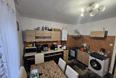 Casa cu 2 camere, 92 mp, central - 7