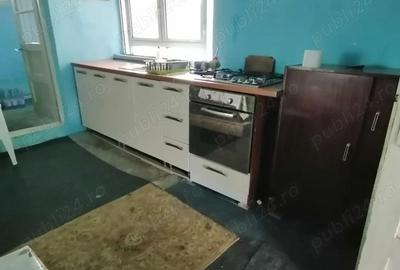 Casă cu 4 camere cu Teren 2000 Mp în Bugeac - 2