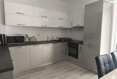 Apartament cu 4 camere decomandat în Rădăuți - 12