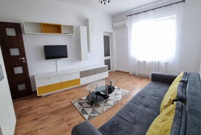 Garsonieră decomandată în Central