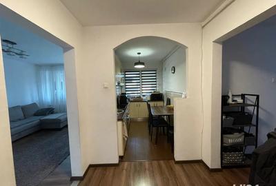 Apartament cu 3 camere, Str. Liberta?ii - 6