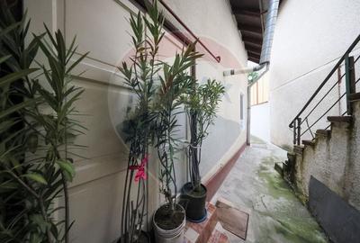 Corp de casa cu 2 studiouri independente, ideal pentru regim hotelier - 12