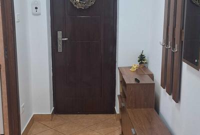 Apartament cu 2 camere semidecomandat în Exterior Vest