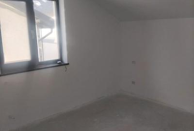Apartament cu 3 camere în Central - 2