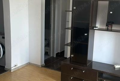 Inchiriez ap 2 camere semidecomandat piata sudului