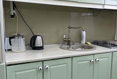 Apartament cu 3 camere semidecomandat în Central - 3