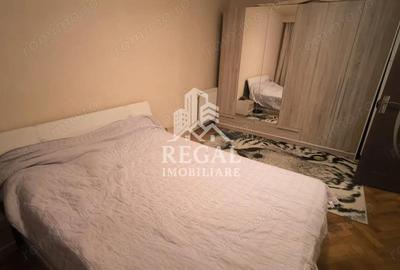 Apartament cu 3 camere decomandat în Micro 4 - 5