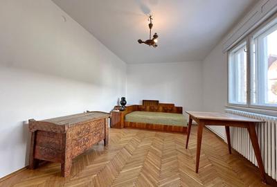 Apartament cu 4 camere semidecomandat în Brașovul Vechi - 4