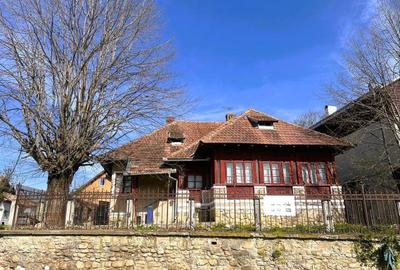 Casă cu 5 camere cu Teren 500 Mp în Central - 7