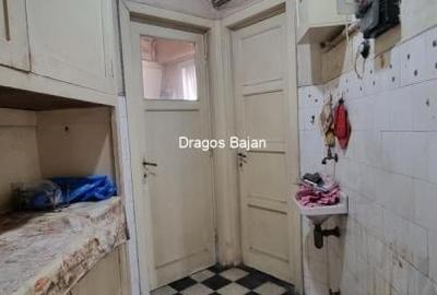 Apartament cu 4 camere în P-ța Victoriei - 13