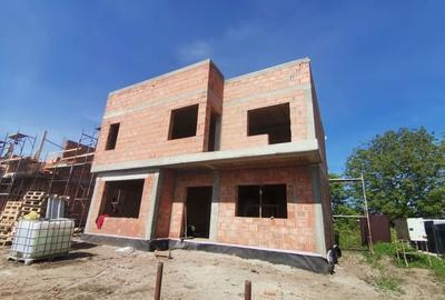 Casă cu 4 camere în Dancu - 2