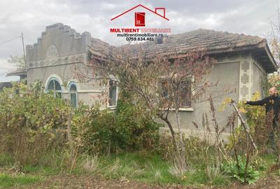 Casă cu 3 camere cu Teren 3895 Mp în Rândunica - 3