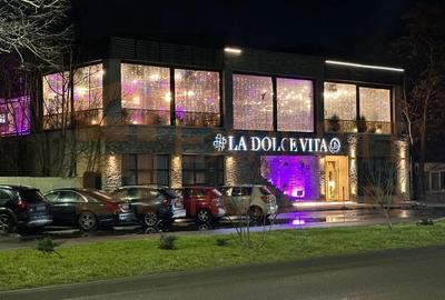 Apartament cu 2 camere decomandat, mobilat în Delfinariu - 1