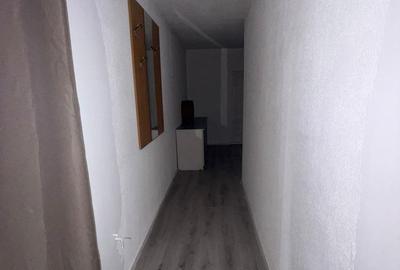 Casă cu 3 camere cu Teren 700 Mp în Central - 2